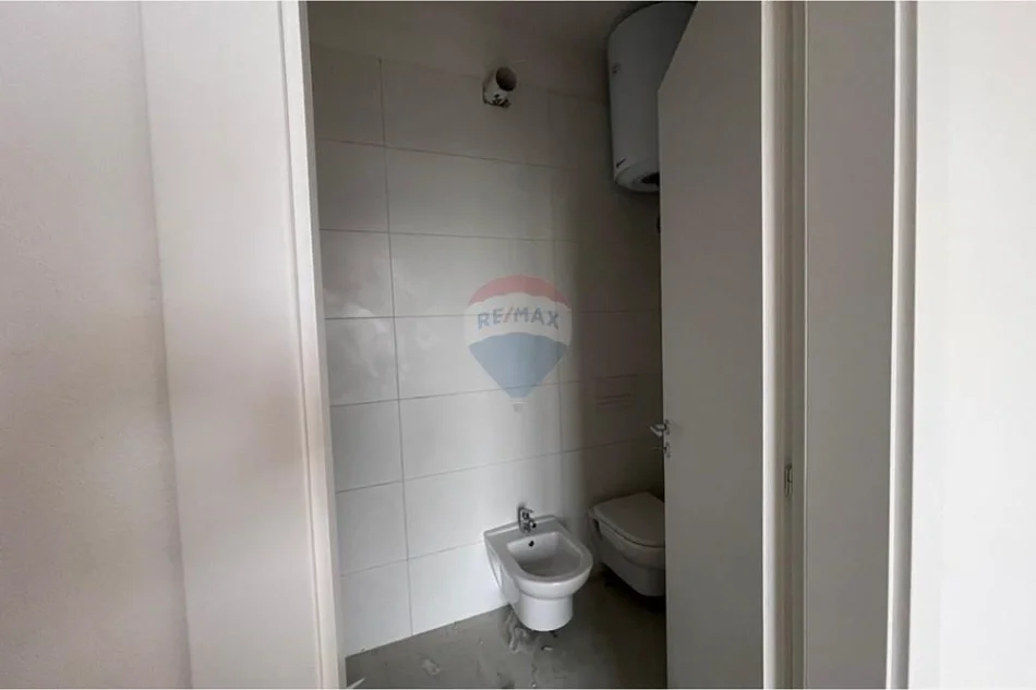 Tirane, shitet apartament , 137 m² 164.000 € 