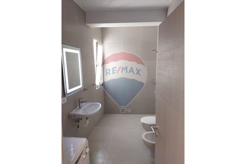 Jepet me Qira Apartament 2+1 te River Residence