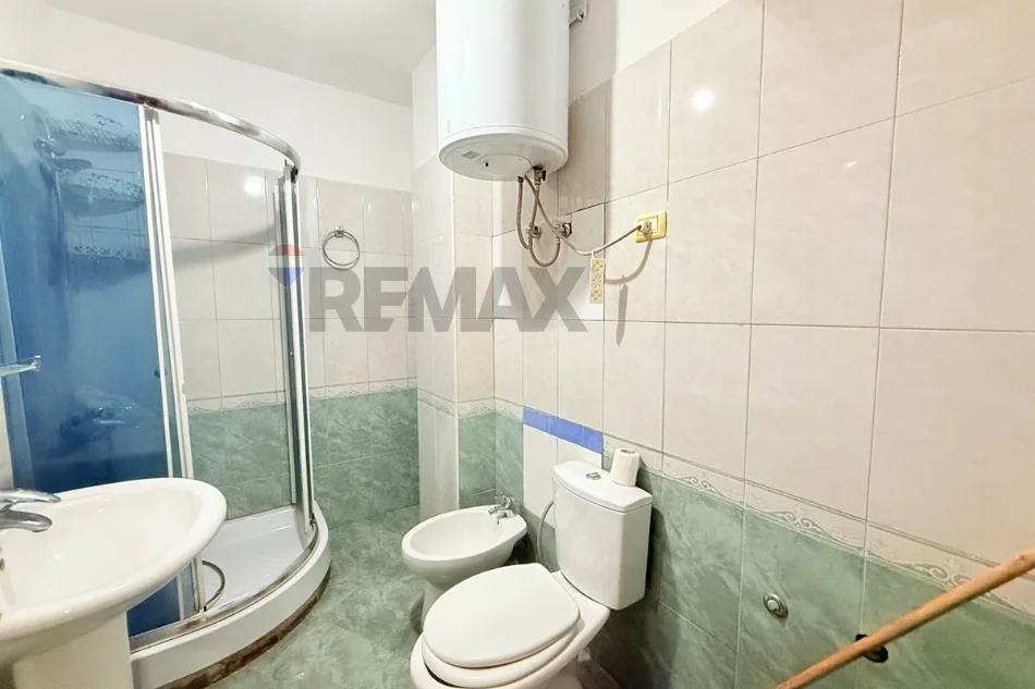 Tirane, jepet me qera apartament , 115 m² 650 € 