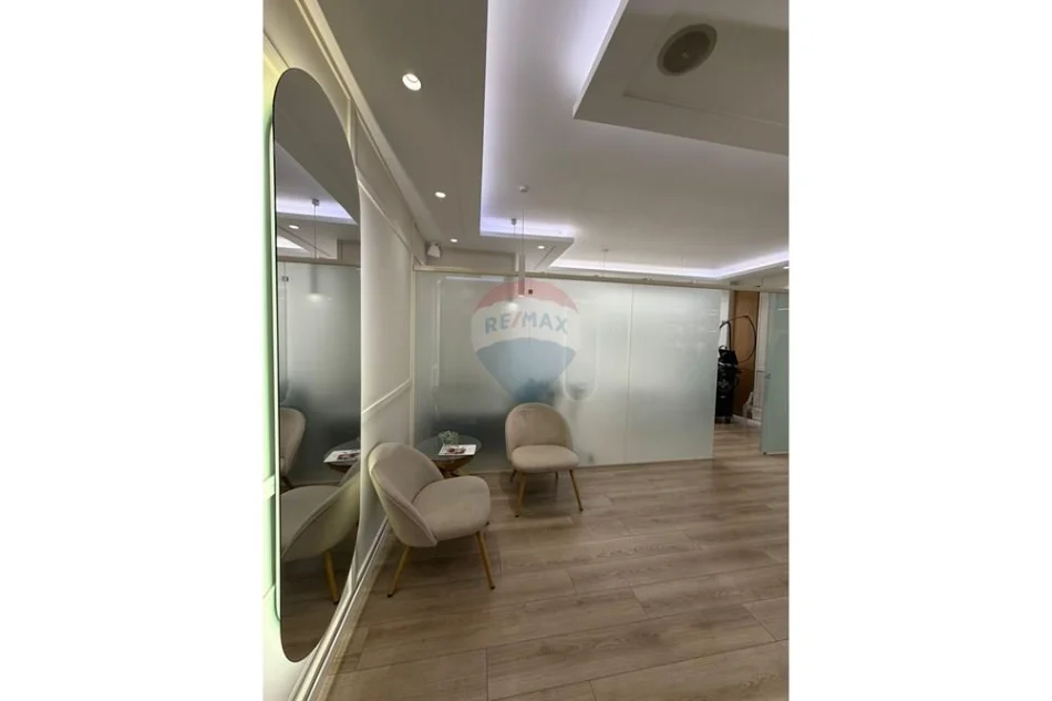 APARTAMENT EKSKLUZIV NE SHITJE KOMPLEKSI USLUGA.
