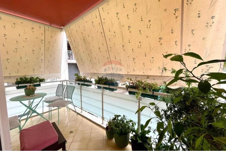 Tirane, jepet me qera apartament 2+1+Ballkon , 125 m² 1.100 € 