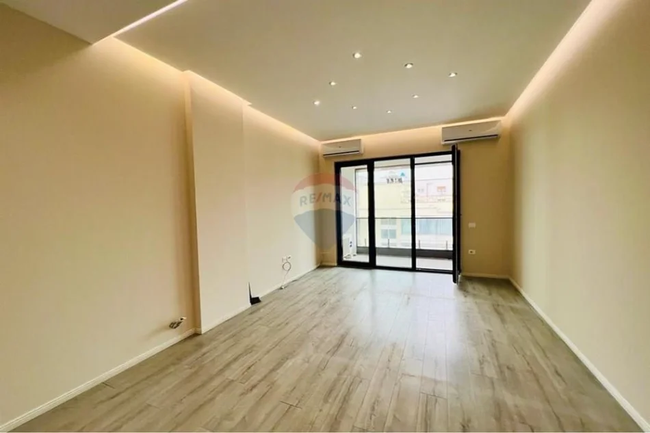 Tirane, shitet apartament , 121 m² 340.000 € 