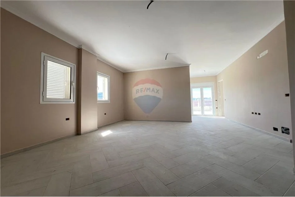 Vlore, shitet apartament+verande | Penthouse 2+1 , 147.600 € 