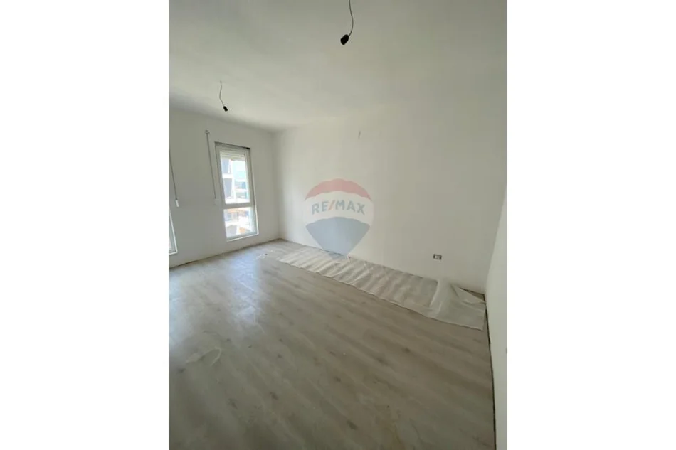 Tirane, shitet apartament duplex , 86 m² 112.000 € (Univers City)