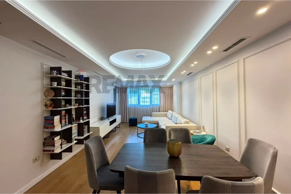 Tirane, shitet apartament 2+1+Ballkon , 132 m² 365.000 € (kompleksi kika1)