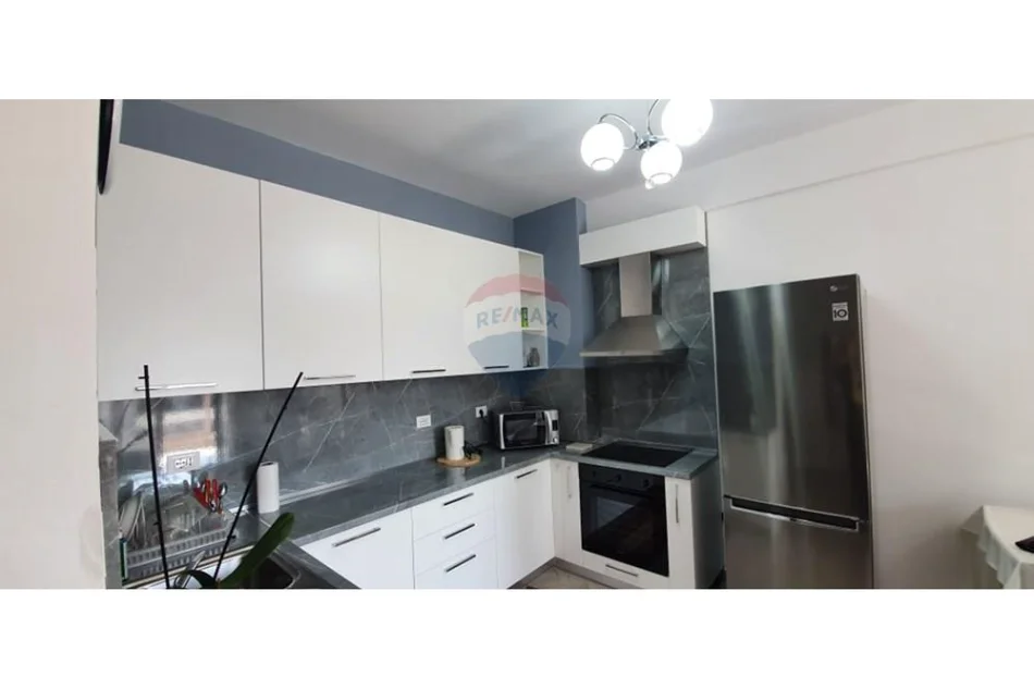 Tirane, jepet me qera apartament , 58 m² 630 € 