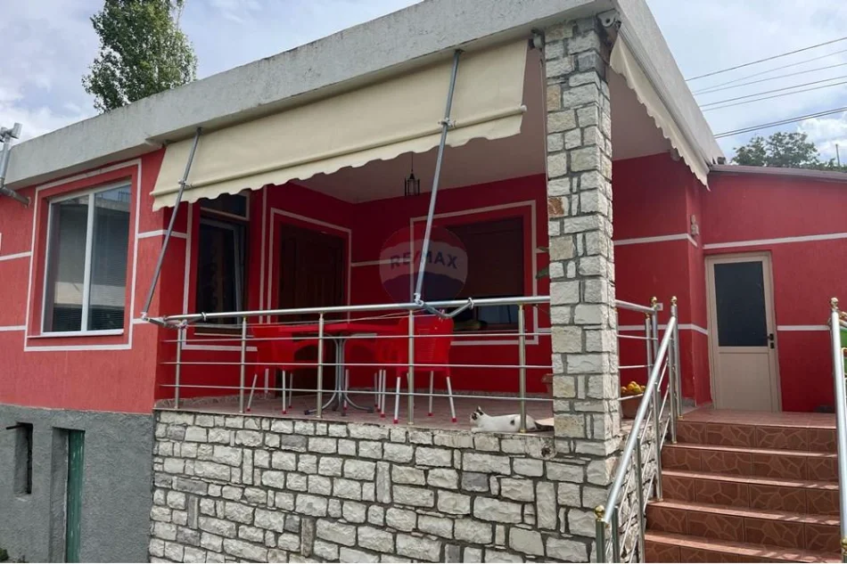 Vlore, shitet Vile 2+1 Kati 1, 300 m² 120.000 € (Sherishte, Vlore)