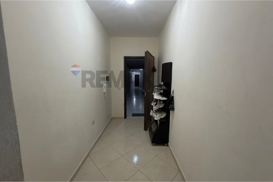 Vlore, shitet apartament 1+1 Kati 9, 75 m² 112.500 € (Rruga Gjergj Araniti, Vlore)