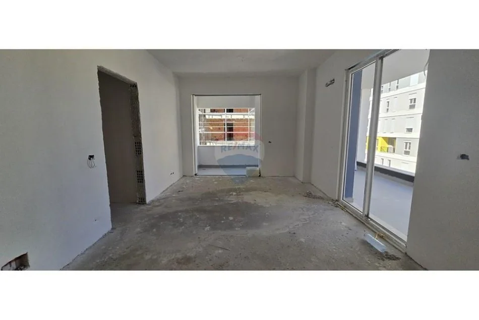 Tirane, shitet apartament 2+1+Ballkon , 115 m² 126.148 € 