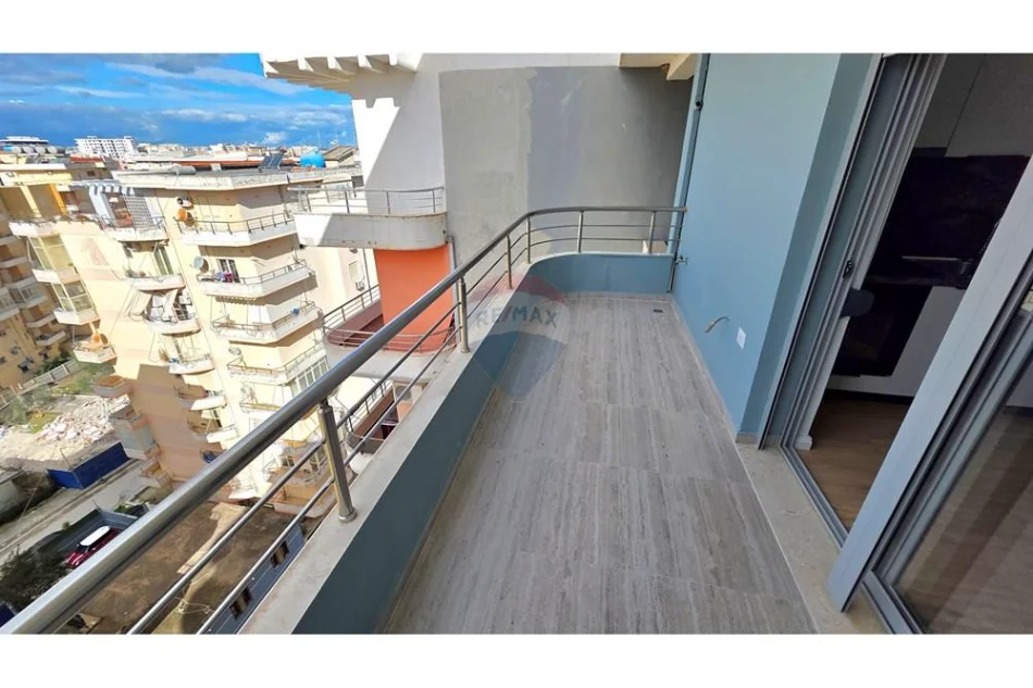 Vlore - Lungomare, shitet apartament 2+1 Kati 9, 98 m² 230.000 € (Rruga Reshat Osmani, Vlore)