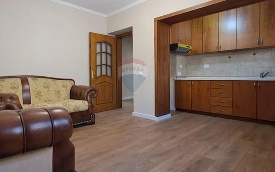 Tirane, shitet apartament 2+1 Kati 2, 71 m² 143.000 € (rruga Xhanfize Keko)