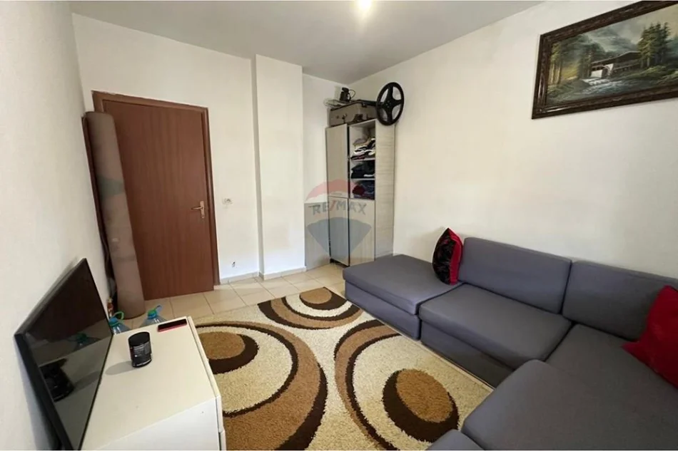 Tirane, shitet apartament , 92 m² 121.140 € 