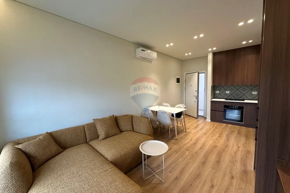 Tirane, jepet me qera apartament , 70 m² 522 € 