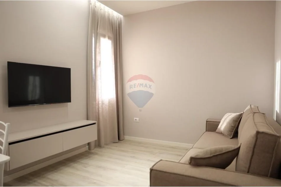 Tirane, jepet me qera apartament , 50 m² 600 € 