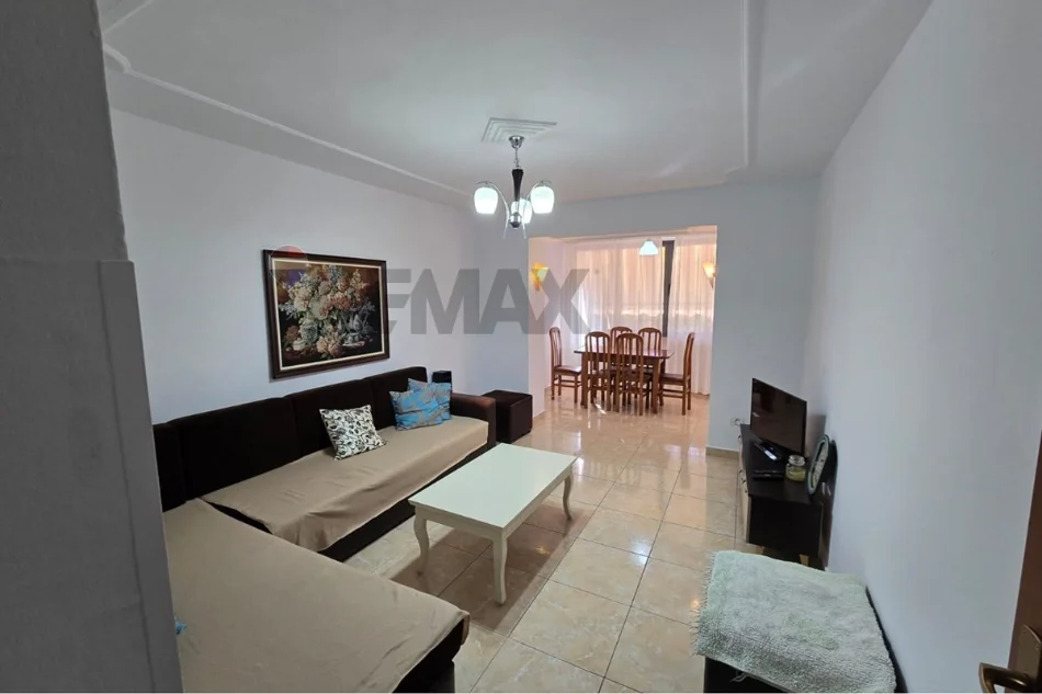 Tirane, jepet me qera apartament 2+1 , 