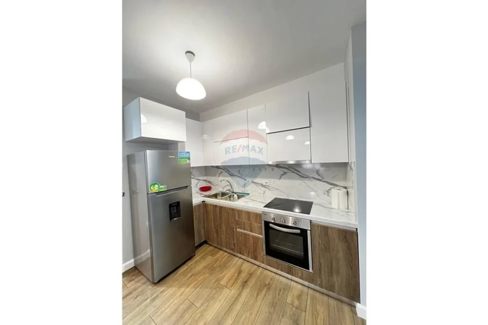 Shqiperi, jepet me qera apartament 1+1 , 70 m² 500 € (Kodra e Diellit)