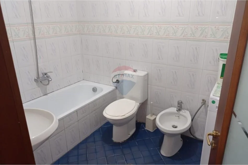 Tirane, shitet shtepi , 205 m² 300.000 € 