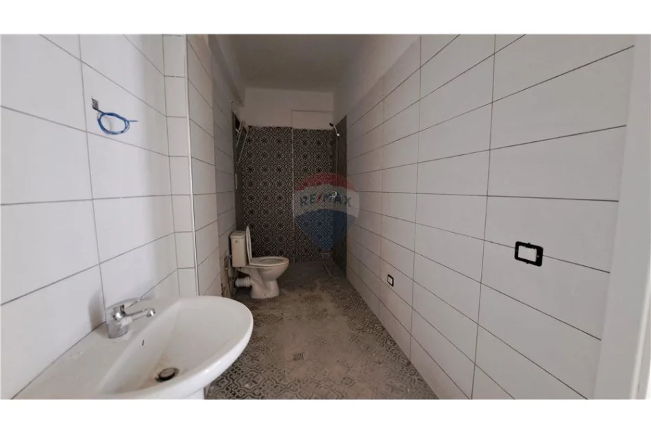 Vlore - Lungomare, shitet apartament 2+1+Ballkon Kati 7, 106 m² 210.000 € (Lungomare, Vlorë)