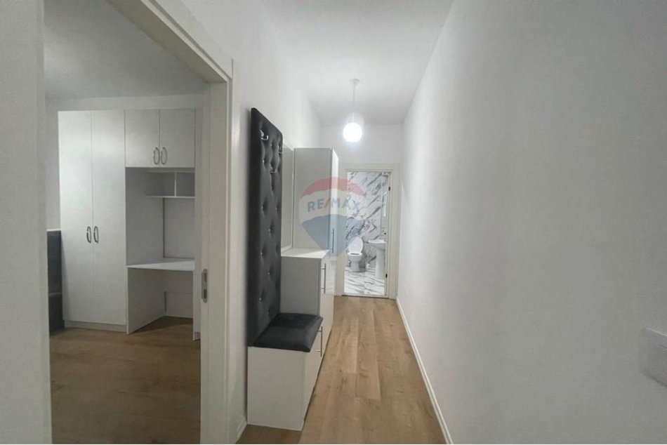 Tirane, jepet me qera apartament 2+1 Kati 3, 100 m² 500 € (Bulevardi Blue)