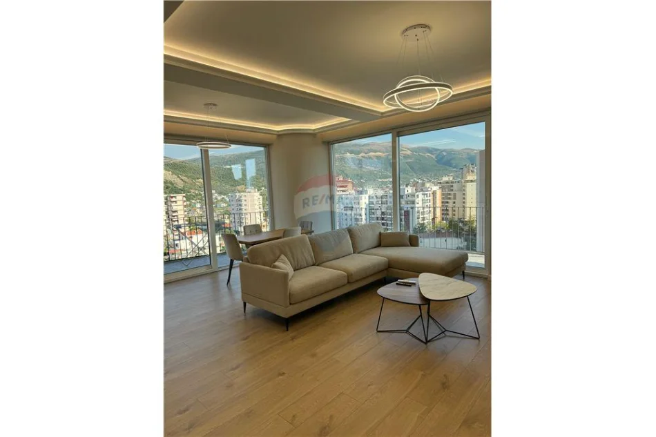 Vlore, shitet apartament 2+1 Kati 8, 121 m² 310.000 € (Rruga Pelivan Leskaj, Vlorë)