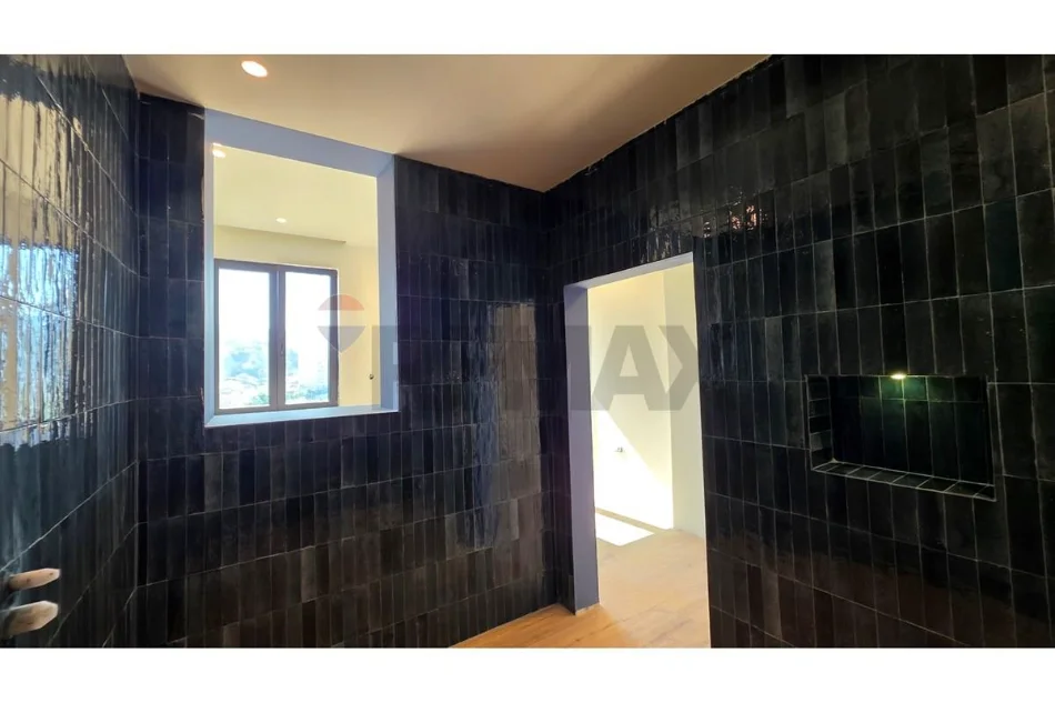 Vlore, shitet apartament+verande | Penthouse 3+1+Ballkon Kati 10, 260 m² 380.000 € (Bishti i Kalldremit, Vlore)
