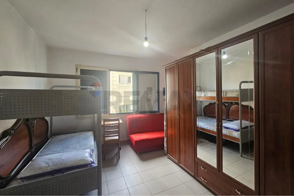 Tirane, jepet me qera apartament 1+1 , 100 m² 550 € (Rruga e Elbasanit,)
