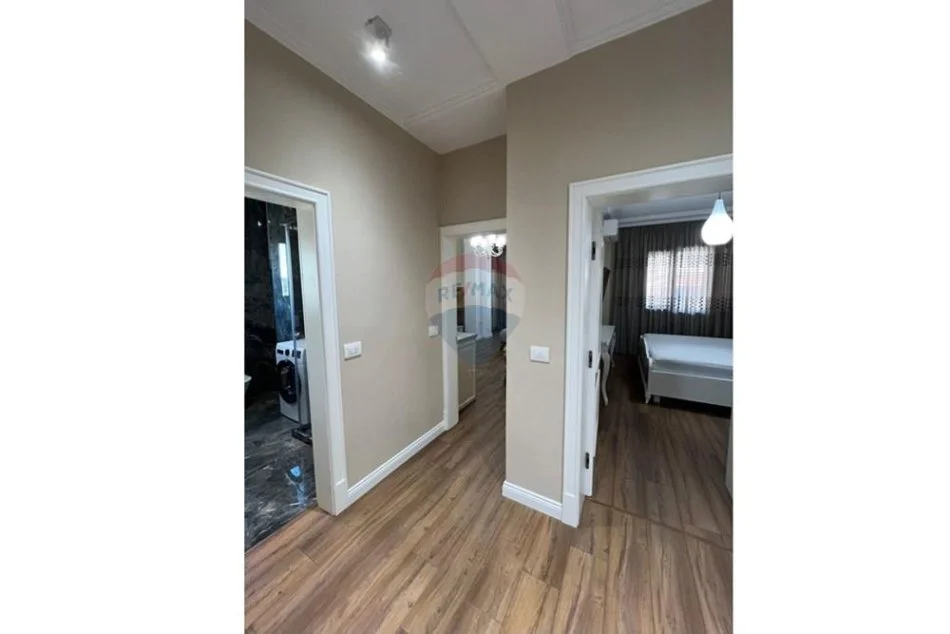 Tirane, jepet me qera apartament 1+1 Kati 5, 70 m² 600 € (Rruga Mihal Grameno ID: 1002-12)