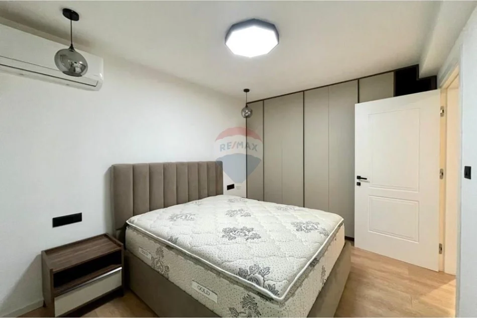 Tirane, jepet me qera apartament 1+1+Ballkon Kati 1, 52 m² 500 € (Kinostudio)