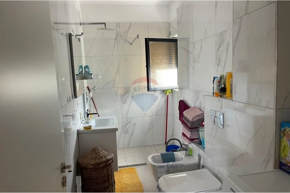 Tirane, shitet apartament , 91 m² 215.000 € 