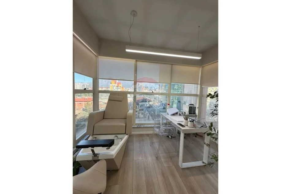 Tirane, shitet apartament , 70 m² 160.000 € 
