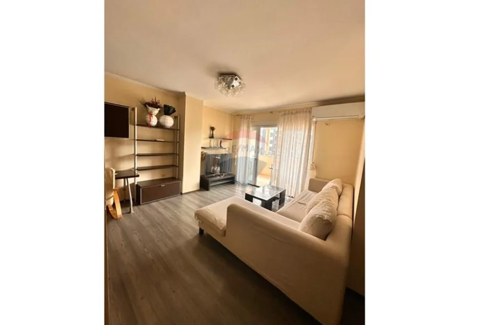 Tirane, shitet apartament 2+1 Kati 9, 120 m² (Garda)