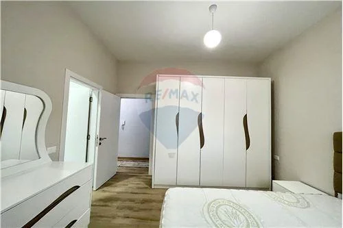 Tirane, jepet me qera apartament 2+1 Kati 5, 123 m² 800 € (Square 21,Arlis - Rruga e Kavajës, Shqipëri)