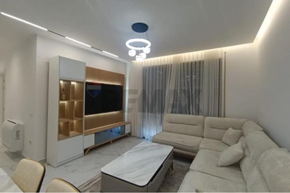 Tirane, jepet me qera apartament , 101 m² 850 € 