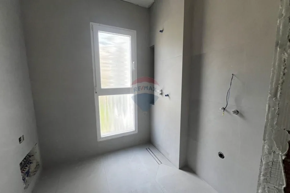 Vlore - Lungomare, shitet garsonier 1+1 Kati 5, 46 m² 119.500 € (Lungomare, Vlorë)