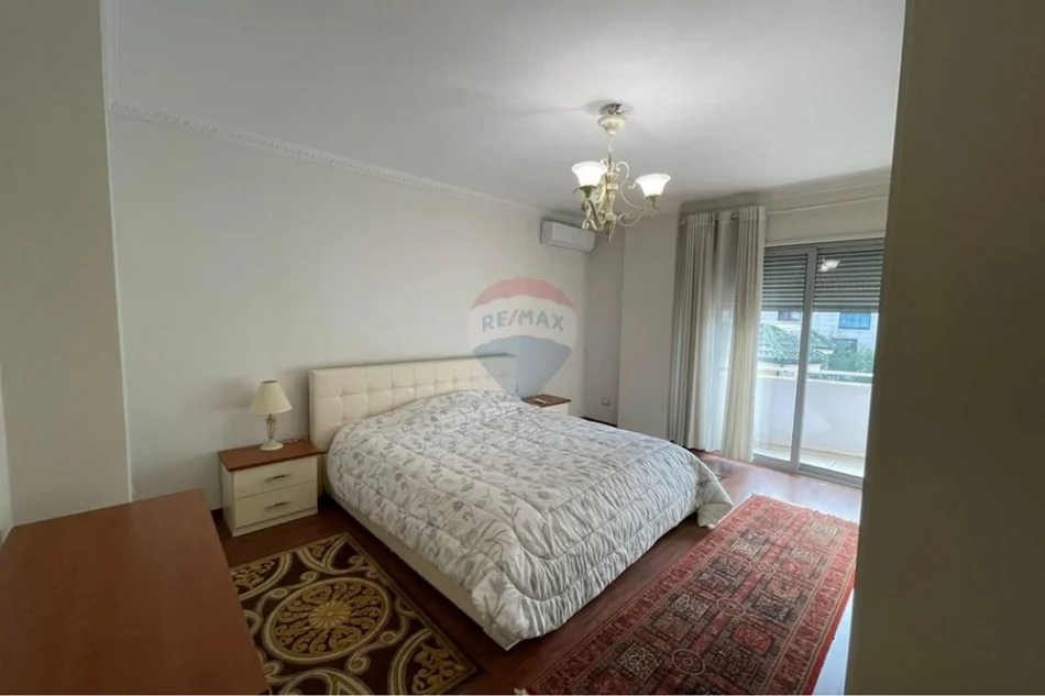 Tirane, shitet apartament 3+1 Kati 3, 183 m² 330.000 € (Kopshti Zoologjik, Tiranë)
