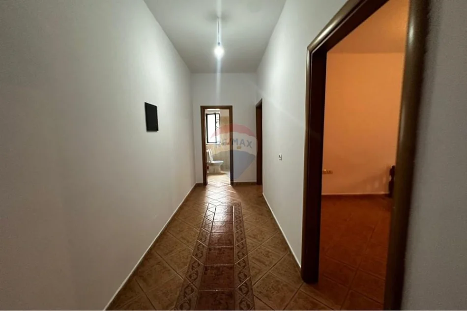 Vlore, shitet apartament 2+1 Kati 1, 110 m² 147.000 € (Rruga Sulejman Delvina, pranë Gjykatës, Qender Vlore)