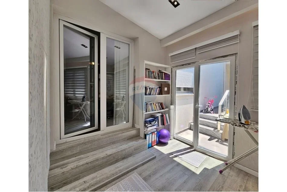 Tirane, shitet apartament 2+1 , 128 m² 255.000 € (Liqeni i Thate)