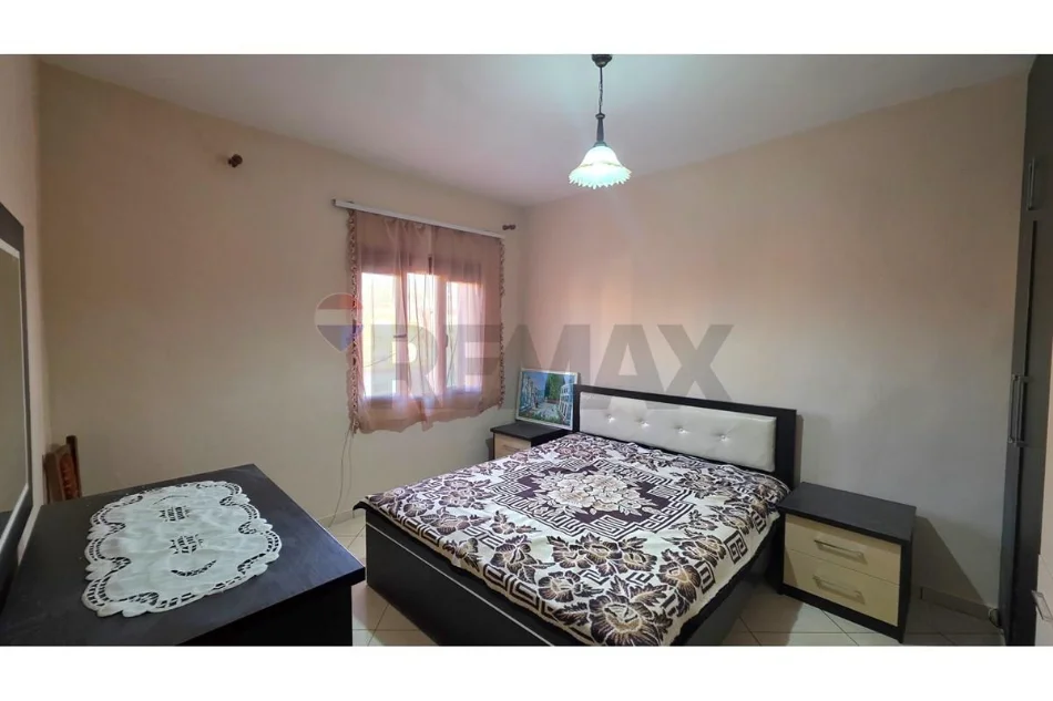 Vlore, shitet apartament 1+1+Ballkon Kati 5, 70 m² 79.000 € (Rruga Dush Strati, pranë Stadiumit, Vlore)