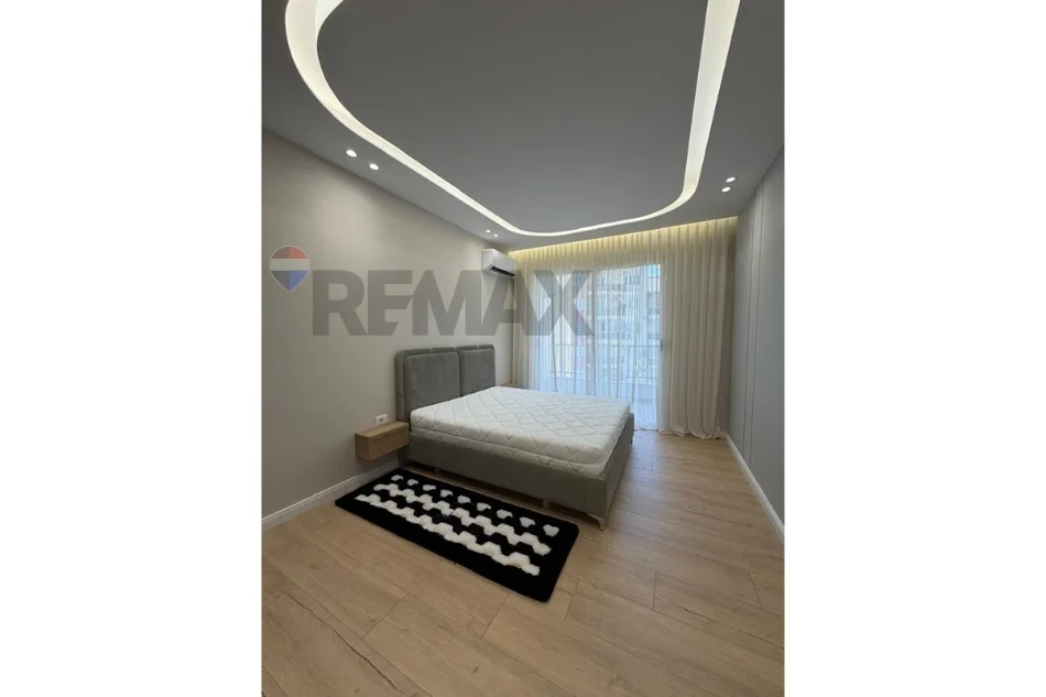Tirane, shitet apartament 2+1 , 114 m²  (Yzberisht)