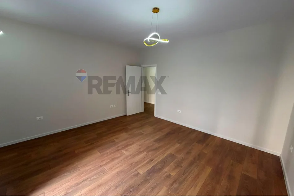 Tirane, shitet apartament 1+1+Ballkon Kati 2, 68 m² 1.120.000 € (Bulevardi Migjeni, Tiranë)