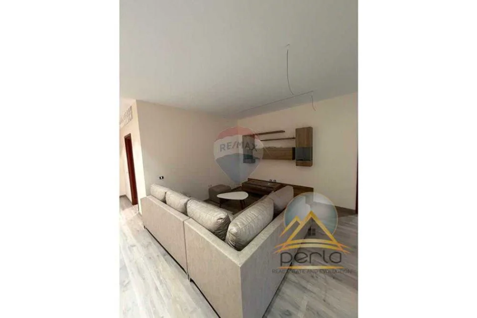 Jepet me qera apartament 3+1+Aneks+Ballkon Kati 6, 155 m² 1.400 €