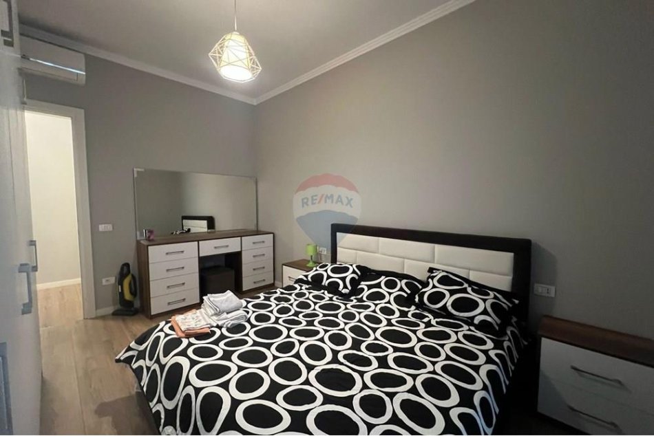 Tirane, jepet me qera apartament 1+1 , 79 m² 790 € (Delijorgji)