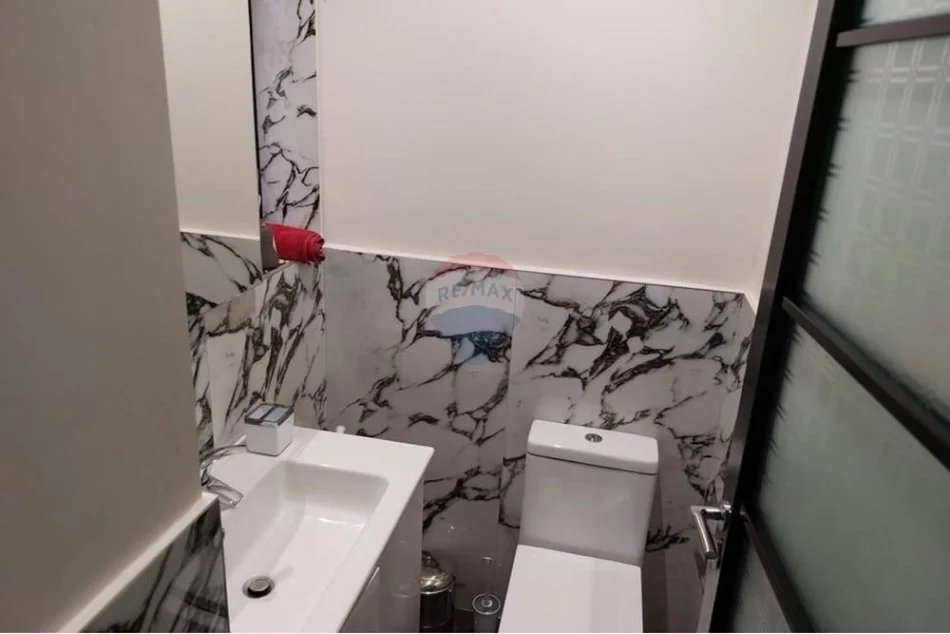 Tirane, jepet me qera apartament 2+1+Ballkon , 100 m² 730 € (Kodra e Diellit)