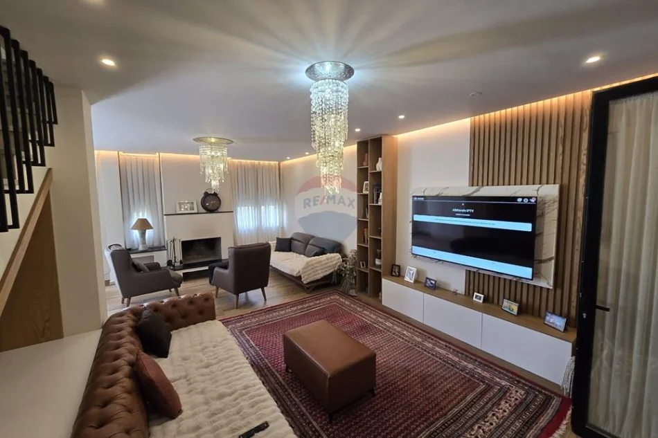 Tirane, jepet me qera Vile , 180 m² 2.000 € (Berzhite)