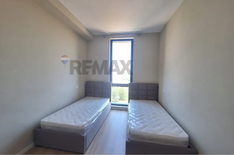 Shqiperi, jepet me qera apartament 2+1+Ballkon Kati 8, 75 m² 700 € (Jordan misja)