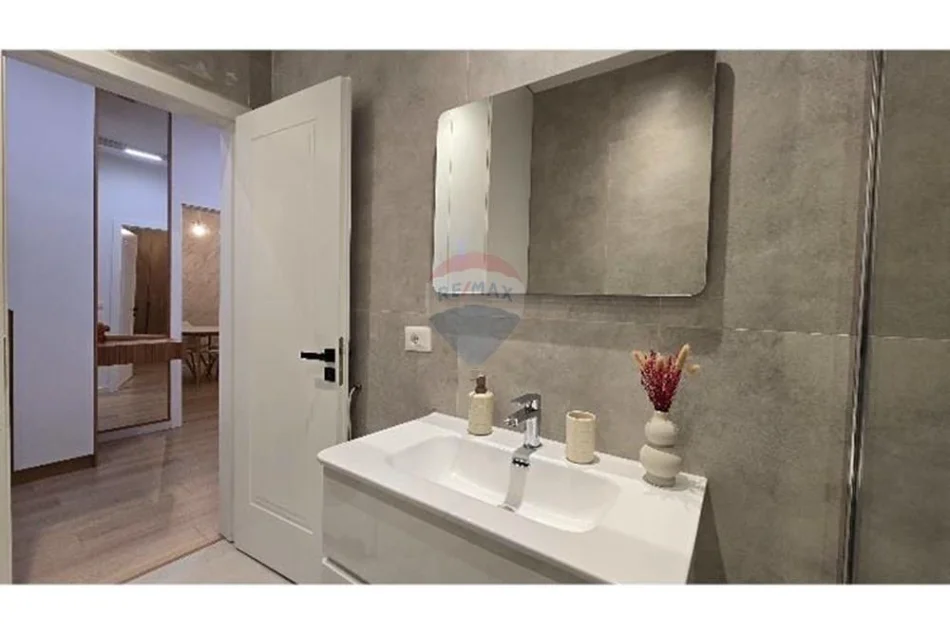 Tirane, jepet me qera apartament , 105 m² 1.500 € 