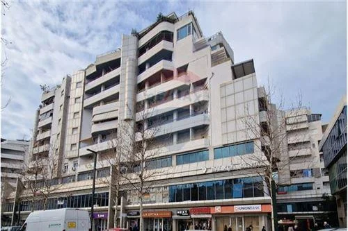 Vlore, shitet apartament 2+1+Ballkon Kati 7, 132 m² 170.000 € (Blv.Ismail Qemali)