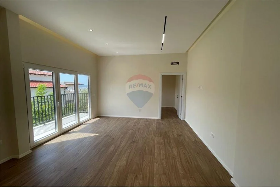 Tirane, shitet apartament 1+1+Ballkon , 60 m² 99.000 € 