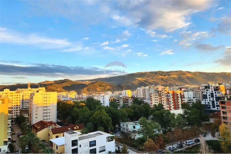 Vlore, shitet apartament 1+1 Kati 9, 84 m² 122.000 € (Albano&amp;Romina,Vlore)