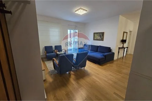 Tirane, jepet me qera apartament 2+1 Kati 2, 105 m² 700 € (Liqeni i Thate)